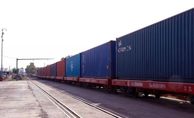 往返世界的贸易桥梁 中欧班列的辉煌旅程